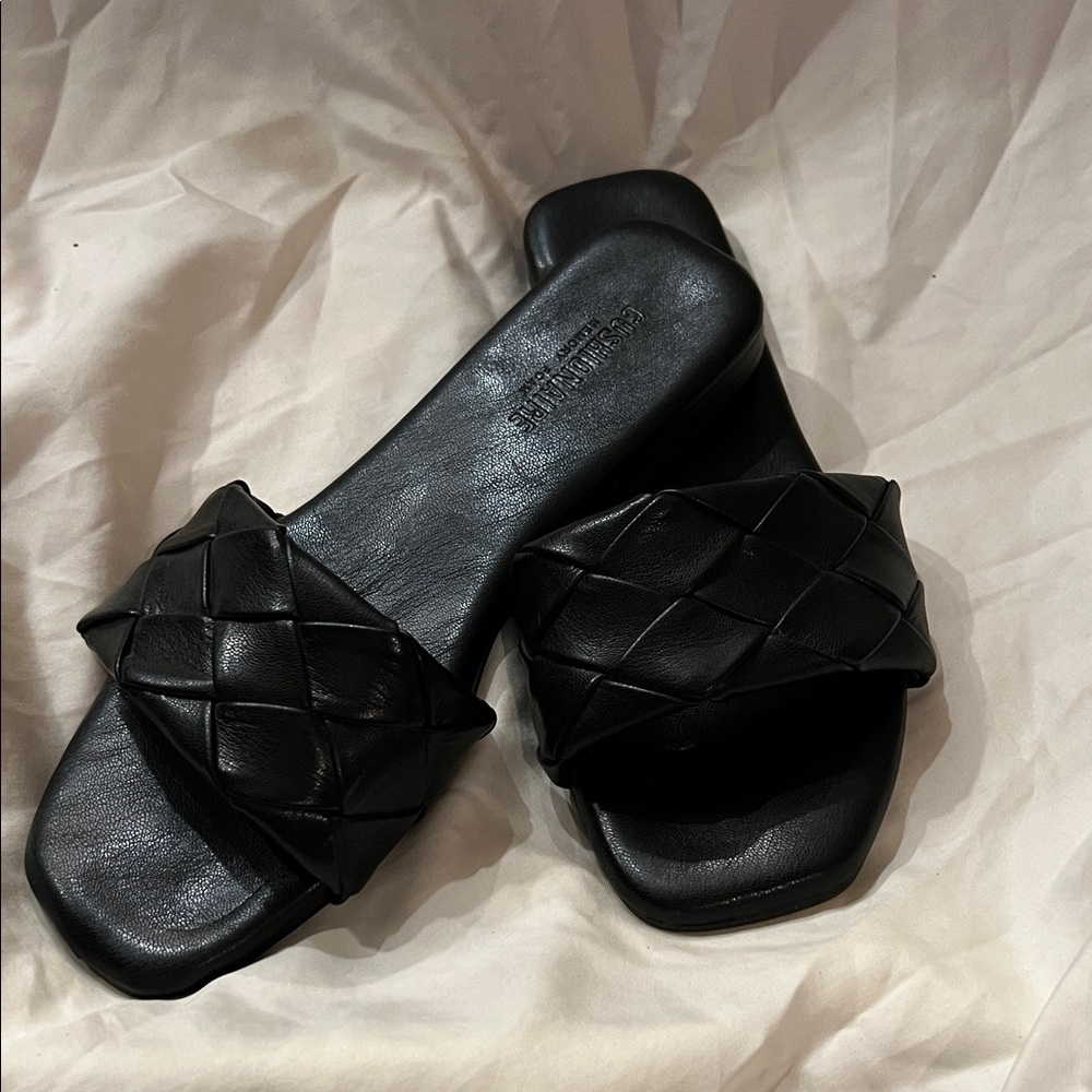 Cushionaire Black Slide Sandals
